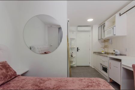 Studio para alugar com 32m², 1 quarto e sem vaga Studio para alugar com 32m², 1 quarto e sem vagaSala/Quarto