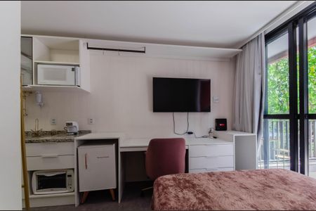 Studio para alugar com 32m², 1 quarto e sem vaga Studio para alugar com 32m², 1 quarto e sem vagaSala/Quarto
