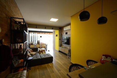 Apartamento à venda com 134m², 2 quartos e 2 vagasSala