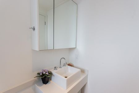 Apartamento à venda com 78m², 2 quartos e 2 vagas Apartamento à venda com 78m², 2 quartos e 2 vagasBanheiro da Suíte 1