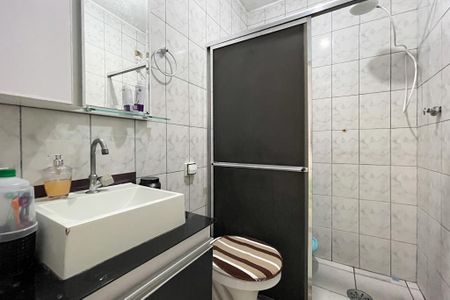 Casa à venda com 66m², 2 quartos e 1 vagaBanheiro Social