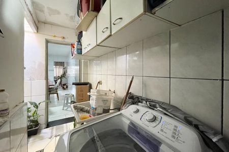 Casa à venda com 66m², 2 quartos e 1 vagaÁrea de Serviço