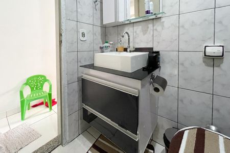 Casa à venda com 66m², 2 quartos e 1 vagaBanheiro Social