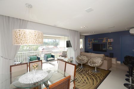 Apartamento à venda com 93m², 2 quartos e 2 vagasSala