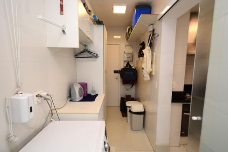 Apartamento à venda com 93m², 2 quartos e 2 vagasÁrea de Serviço