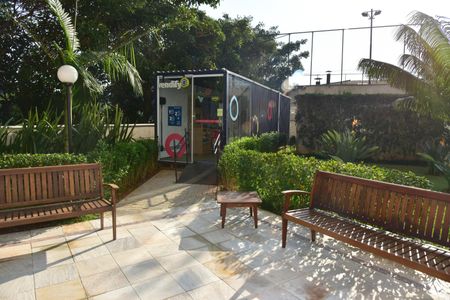 Apartamento à venda com 93m², 2 quartos e 2 vagasÁrea comum - Minimercado