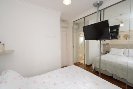 Apartamento à venda com 93m², 2 quartos e 2 vagasSuíte 1