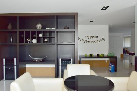 Apartamento à venda com 93m², 2 quartos e 2 vagasÁrea comum - Salão de festas