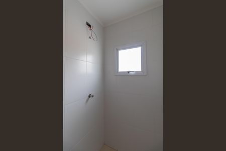 Casa à venda com 165m², 3 quartos e 6 vagasBanheiro Suíte 2