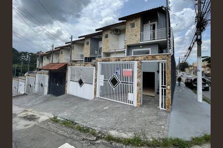 Casa à venda com 165m², 3 quartos e 6 vagasFachada
