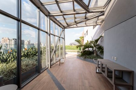 Apartamento à venda com 65m², 2 quartos e 1 vaga Apartamento à venda com 65m², 2 quartos e 1 vagaÁrea comum - Piscina