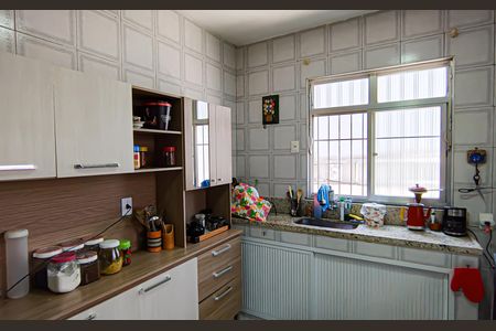 Casa à venda com 230m², 3 quartos e 1 vagaCozinha