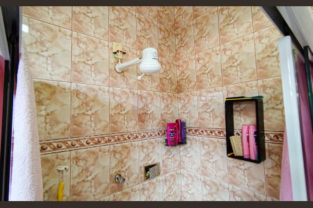 Casa à venda com 230m², 3 quartos e 1 vagaBanheiro 2