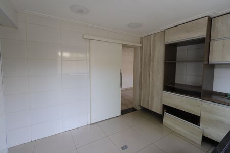 Casa para alugar com 150m², 2 quartos e 1 vagaCozinha
