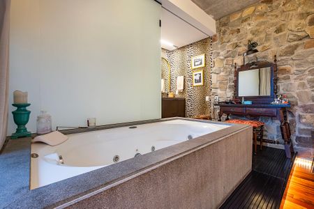 Apartamento à venda com 173m², 2 quartos e 2 vagasSuíte 1