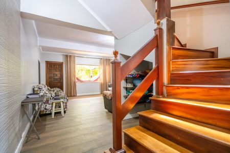 Casa à venda com 225m², 3 quartos e 6 vagas Casa à venda com 225m², 3 quartos e 6 vagasSala (Casa 1)