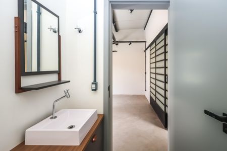 Casa de condomínio à venda com 192m², 5 quartos e 3 vagasCasa 3 - Banheiro