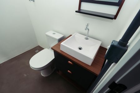 Casa de condomínio à venda com 192m², 5 quartos e 3 vagasCasa 4 - Banheiro