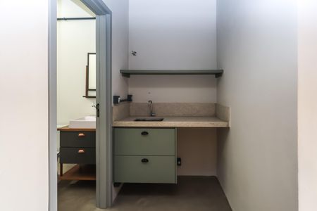 Casa de condomínio à venda com 192m², 5 quartos e 3 vagasCasa 4 - Quarto e cozinha