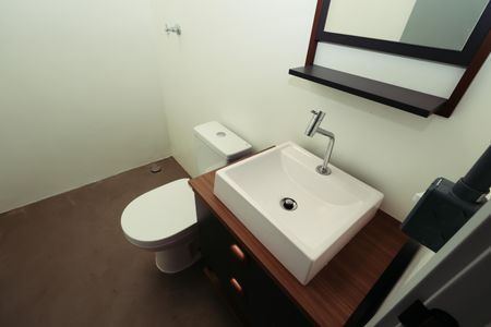 Casa de condomínio à venda com 192m², 5 quartos e 3 vagasCasa 3 - Banheiro