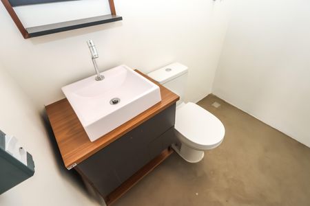 Casa de condomínio à venda com 192m², 5 quartos e 3 vagasCasa 5 - Banheiro