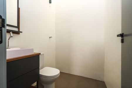 Casa de condomínio à venda com 192m², 5 quartos e 3 vagasCasa 5 - Banheiro