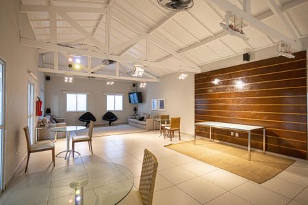 Apartamento para alugar com 46m², 2 quartos e 1 vaga Apartamento para alugar com 46m², 2 quartos e 1 vagaÁrea comum - Salão de festas