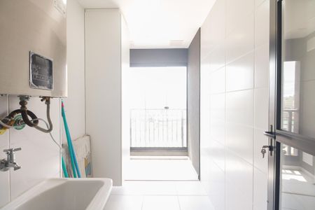 Apartamento para alugar com 70m², 3 quartos e 1 vagaÁrea de Serviço 