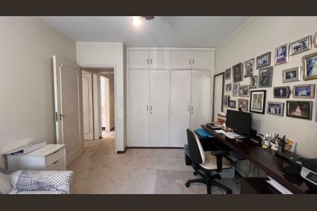 Apartamento à venda com 291m², 3 quartos e 2 vagasQuarto 2