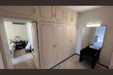 Apartamento à venda com 291m², 3 quartos e 2 vagasCloset da suíte