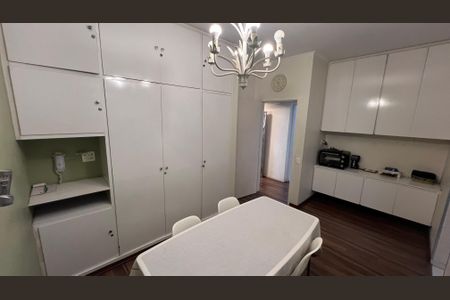 Apartamento à venda com 291m², 3 quartos e 2 vagasCopa