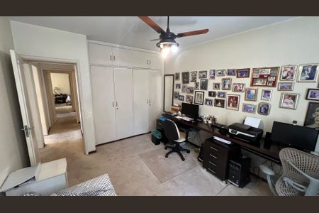 Apartamento à venda com 291m², 3 quartos e 2 vagasQuarto 2