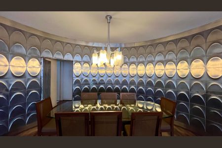 Apartamento à venda com 291m², 3 quartos e 2 vagasDetalhe da sala de jantar