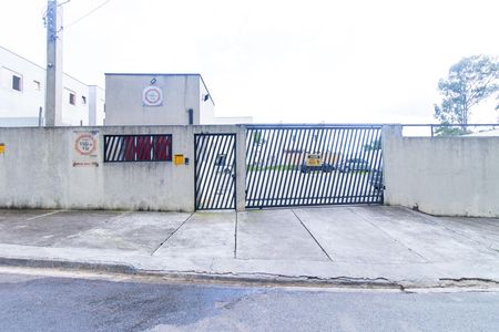 Casa de condomínio para alugar com 92m², 2 quartos e 2 vagas Casa de condomínio para alugar com 92m², 2 quartos e 2 vagasFachada e portaria