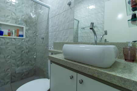 Casa de condomínio para alugar com 92m², 2 quartos e 2 vagas Casa de condomínio para alugar com 92m², 2 quartos e 2 vagasBanheiro