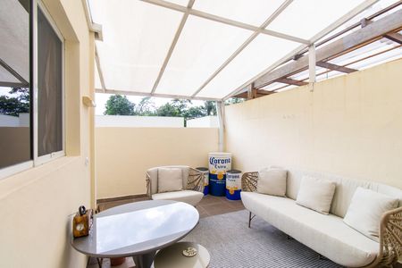 Casa de condomínio para alugar com 92m², 2 quartos e 2 vagas Casa de condomínio para alugar com 92m², 2 quartos e 2 vagasQuintal