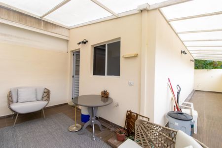 Casa de condomínio para alugar com 92m², 2 quartos e 2 vagas Casa de condomínio para alugar com 92m², 2 quartos e 2 vagasQuintal