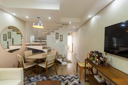 Casa de condomínio para alugar com 92m², 2 quartos e 2 vagas Casa de condomínio para alugar com 92m², 2 quartos e 2 vagasSala
