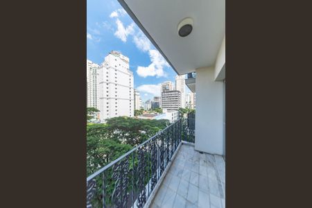 Apartamento à venda com 107m², 3 quartos e 2 vagasVaranda