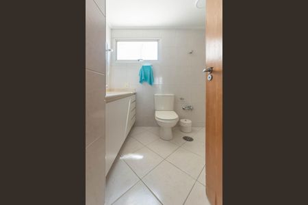 Apartamento à venda com 107m², 3 quartos e 2 vagasBanheiro da Suíte