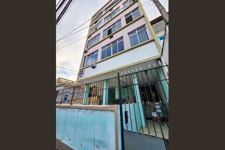 Apartamento à venda com 74m², 2 quartos e 1 vaga Apartamento à venda com 74m², 2 quartos e 1 vagaFachada