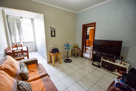 Apartamento à venda com 74m², 2 quartos e 1 vaga Apartamento à venda com 74m², 2 quartos e 1 vagaSala