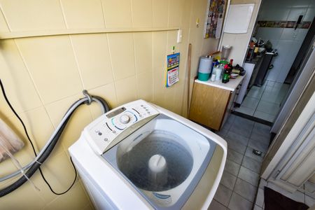 Apartamento à venda com 74m², 2 quartos e 1 vaga Apartamento à venda com 74m², 2 quartos e 1 vagaÁrea de Serviço