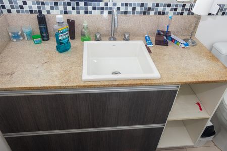 Apartamento à venda com 193m², 4 quartos e 3 vagasBanheiro da Suíte 1