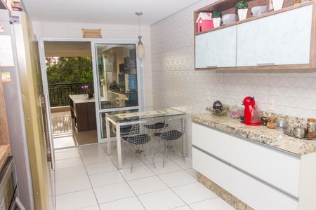 Apartamento à venda com 193m², 4 quartos e 3 vagasCozinha