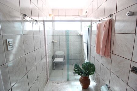 Apartamento para alugar com 116m², 3 quartos e 2 vagasBanheiro do Quarto 2
