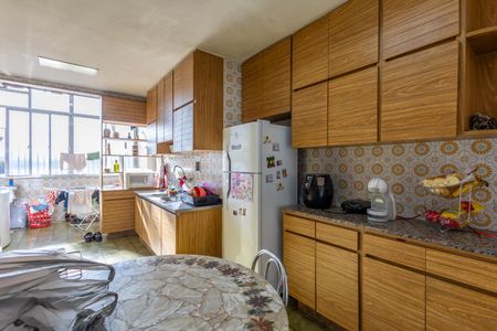 Apartamento à venda com 130m², 3 quartos e 2 vagas Apartamento à venda com 130m², 3 quartos e 2 vagasCozinha