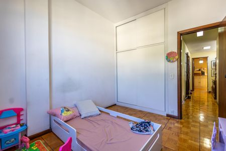 Apartamento à venda com 130m², 3 quartos e 2 vagas Apartamento à venda com 130m², 3 quartos e 2 vagasQuarto 1