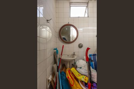 Apartamento à venda com 130m², 3 quartos e 2 vagas Apartamento à venda com 130m², 3 quartos e 2 vagasBanheiro de Serviço