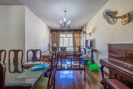 Apartamento à venda com 130m², 3 quartos e 2 vagas Apartamento à venda com 130m², 3 quartos e 2 vagasSala